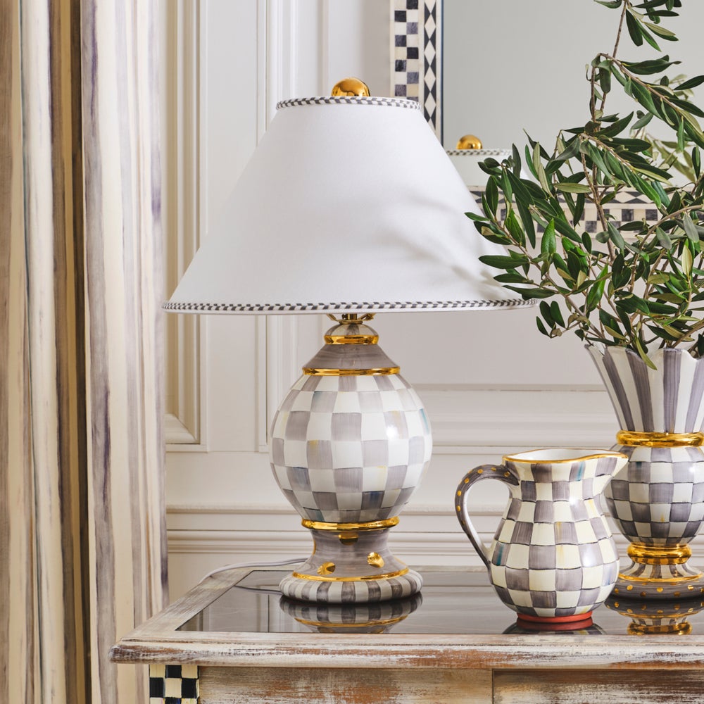 check-globe-lamp_1