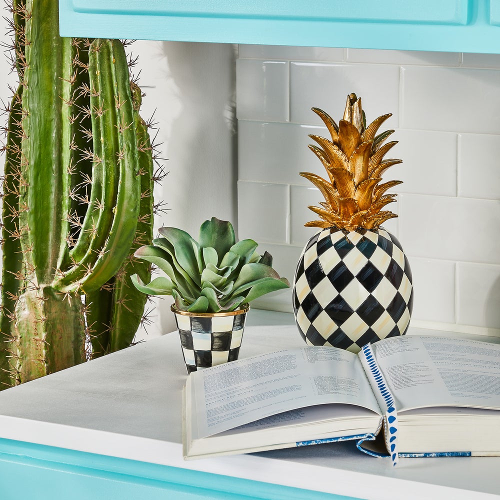 pineapple-figurines_1